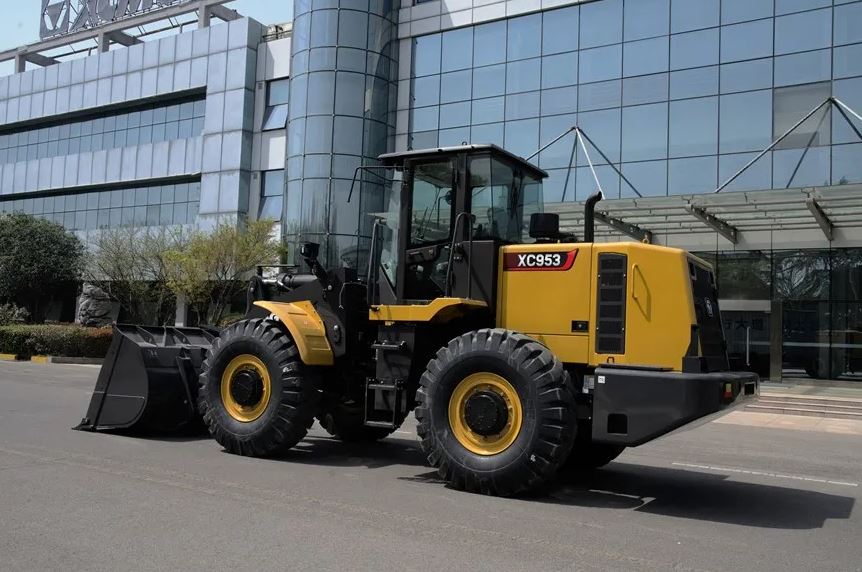 Фронтальный погрузчик XCMG XC953 габаритный