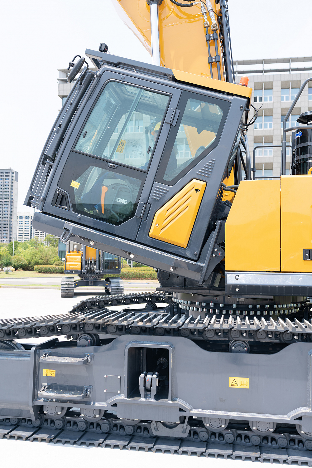 Новинка российского рынка - экскаватор разрушитель XCMG XE500EHR !
